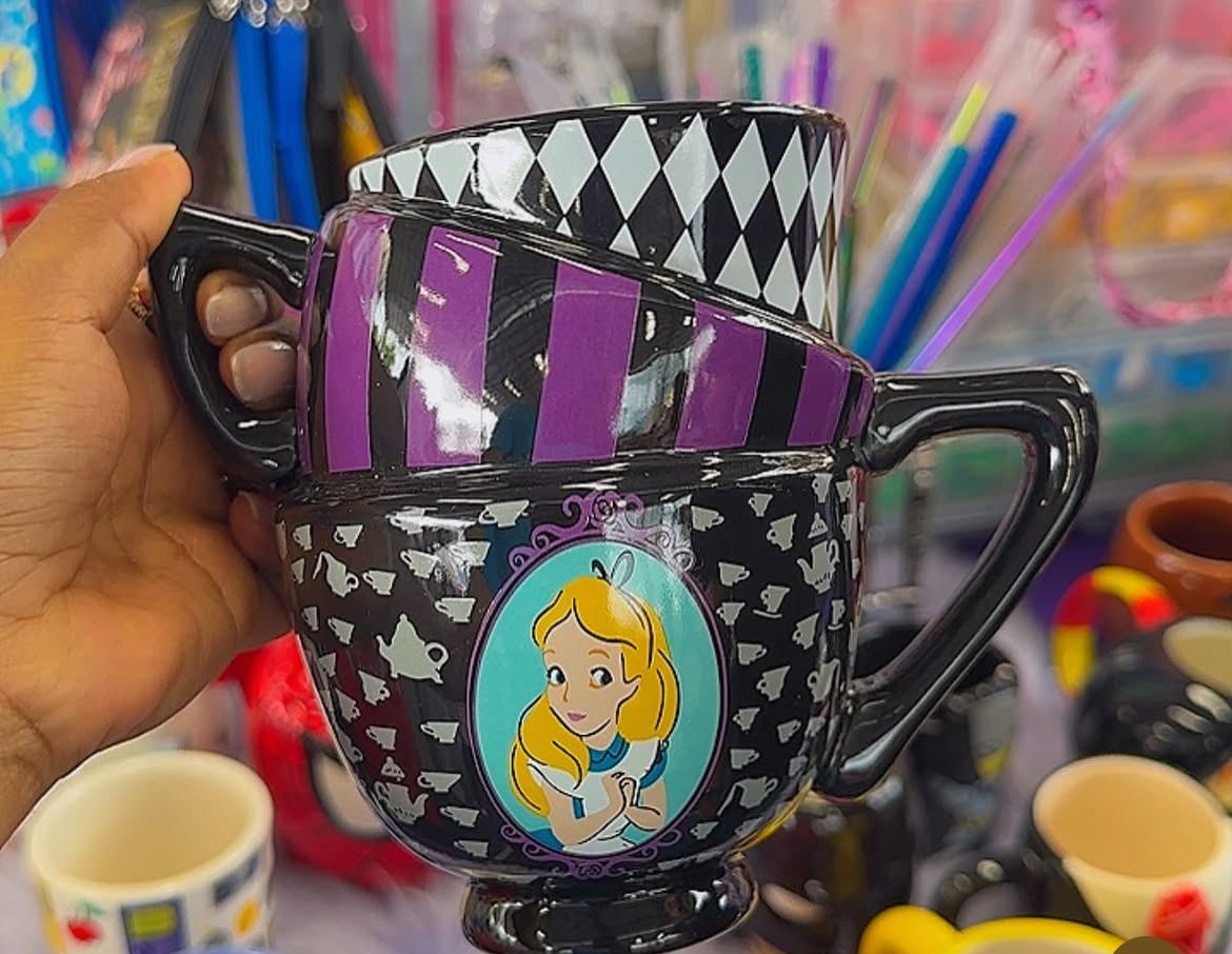 Taza Temática Alicia