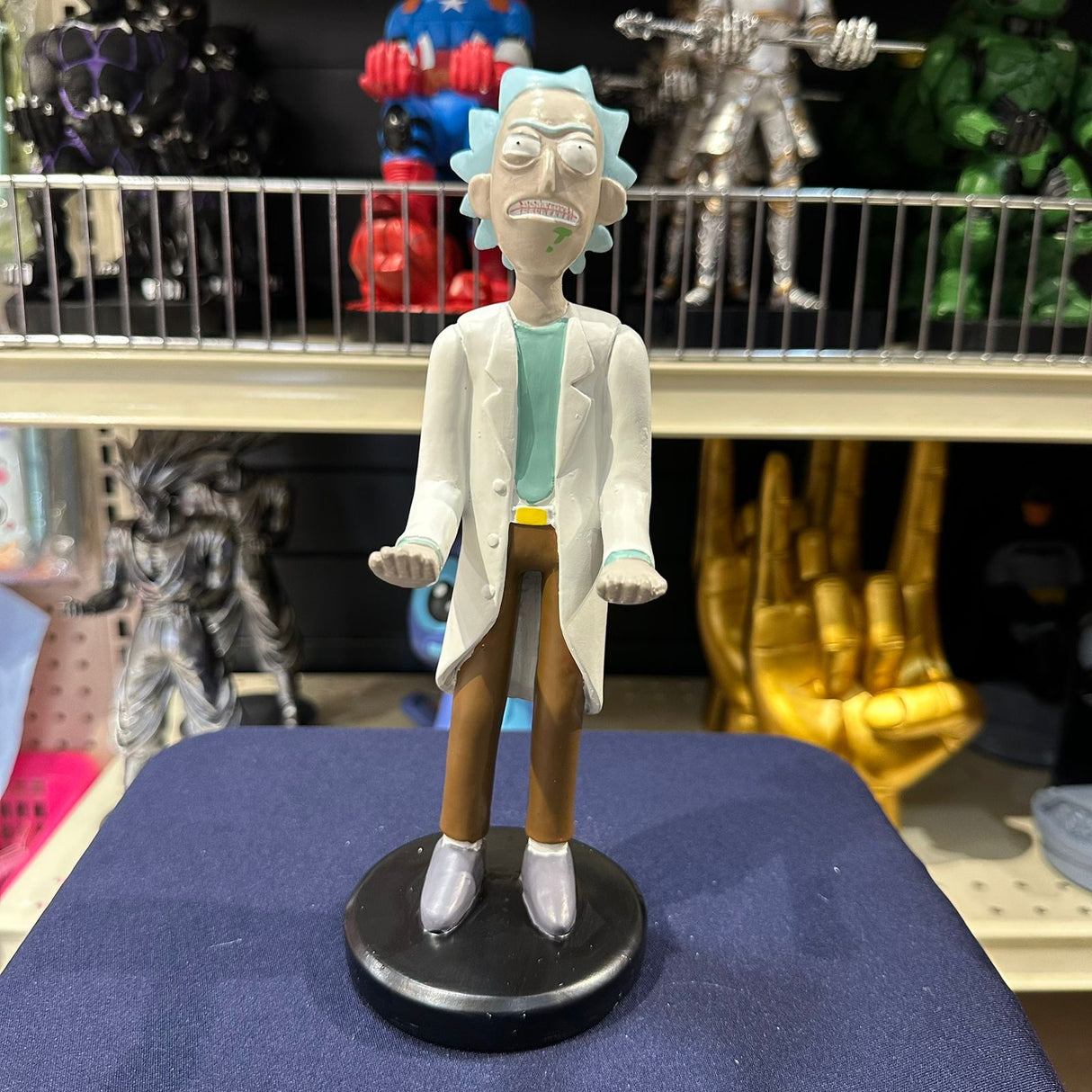 Soporte para Celular y Control Figura Coleccionable Rick and Morty (20–23cm) – Organizador de Escritorio Gamer y Geek