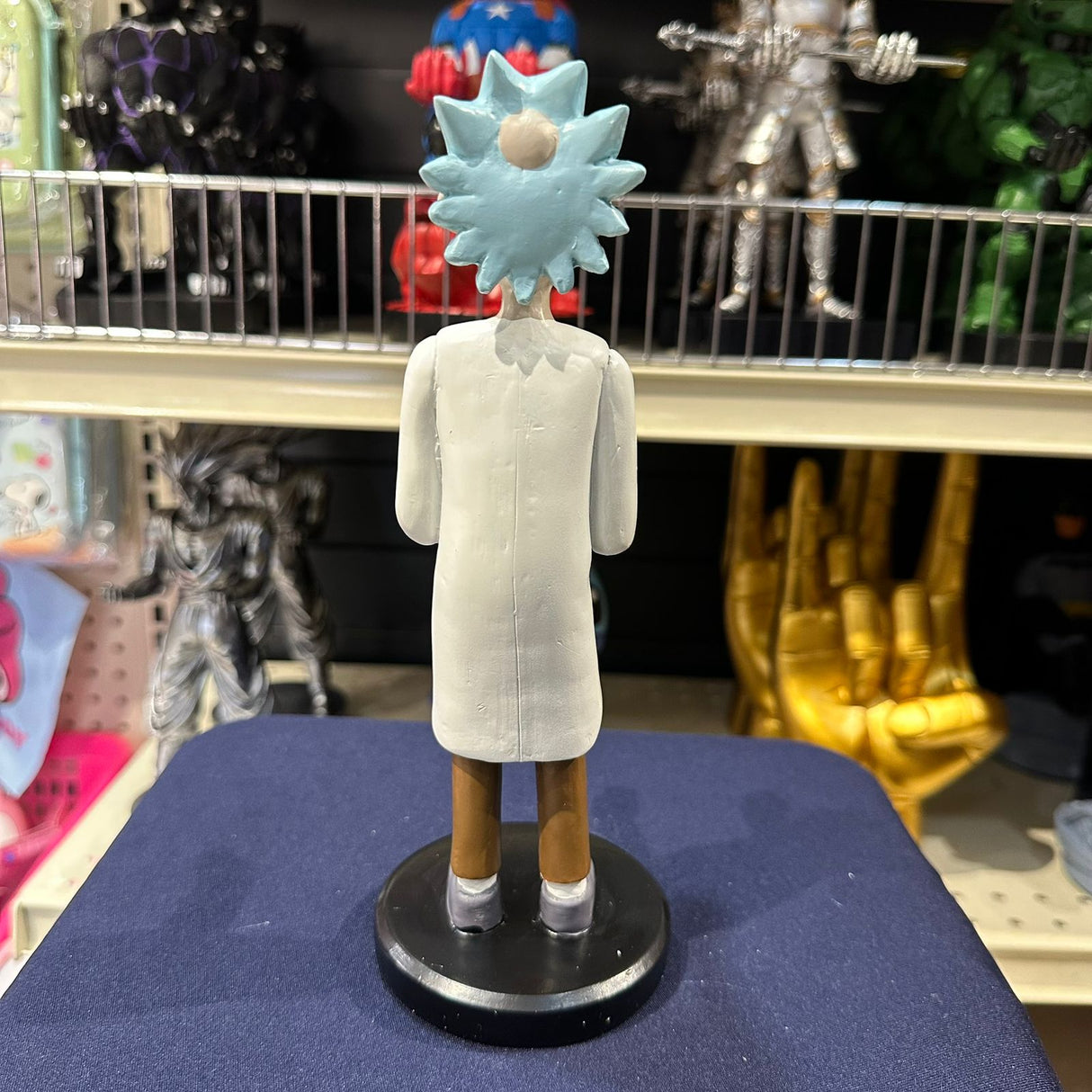 Soporte para Celular y Control Figura Coleccionable Rick and Morty (20–23cm) – Organizador de Escritorio Gamer y Geek