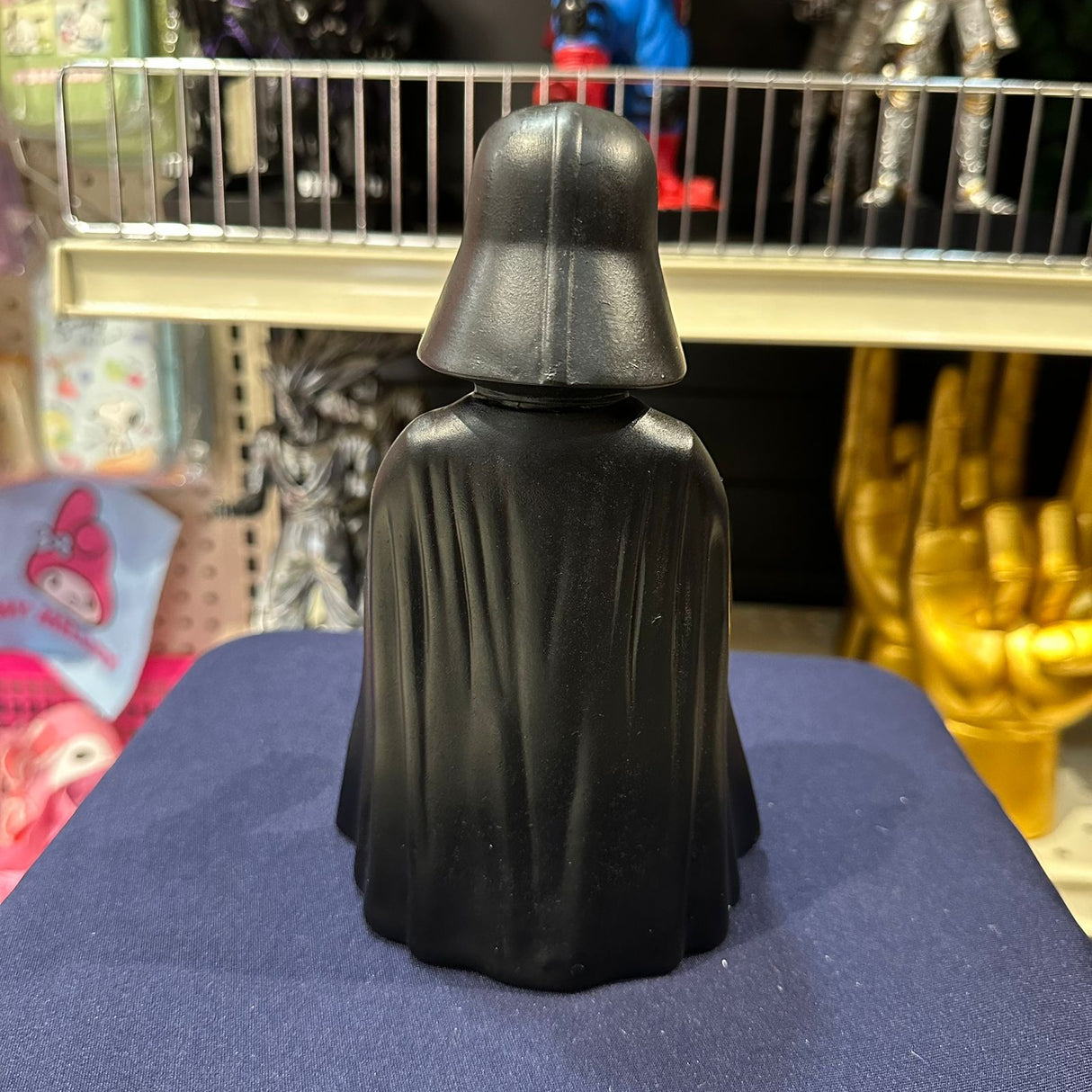 Soporte para Celular y Control Figura Coleccionable Darth Vader (20–23cm) – Organizador de Escritorio Gamer y Geek