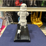 Soporte para Celular y Control Figura Coleccionable Stromtrooper(20–23cm) – Organizador de Escritorio Gamer y Geek