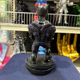 Soporte para Celular y Control Figura Coleccionable Black Panther (20–23cm) – Organizador de Escritorio Gamer y Geek